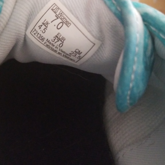 Van's Water Print Design Size 7 Shoe - Picture 6 of 7